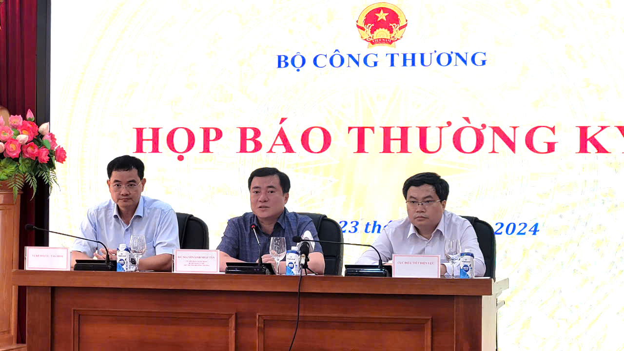 Thứ trưởng Bộ Công Thương giật mình vì giá hàng hóa trên Temu- Ảnh 1.