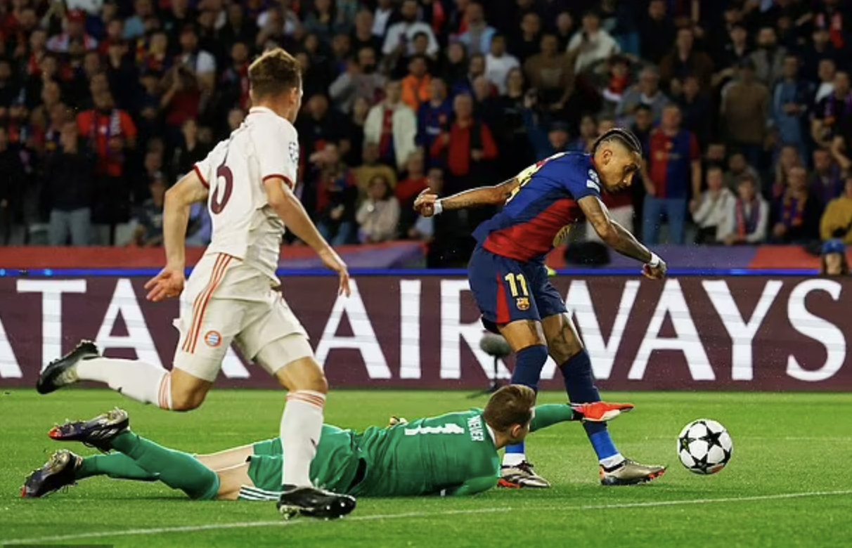 Rafinha tỏa sáng với hat-trick, Barcelona đè bẹp Bayern Munich- Ảnh 5.
