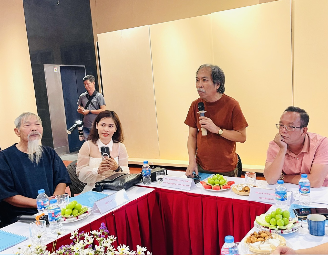 "Gia đ&igrave;nh c&oacute; bốn chị em g&aacute;i" giải thi&ecirc;ng quy luật "tứ nữ bất bần"- Ảnh 1.