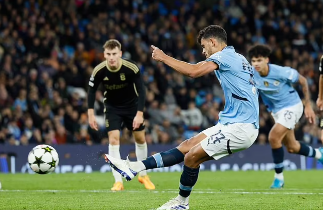 Haaland đ&aacute; b&oacute;ng kiểu kung-fu, Man City "nghiền n&aacute;t" Sparta Praha- Ảnh 4.