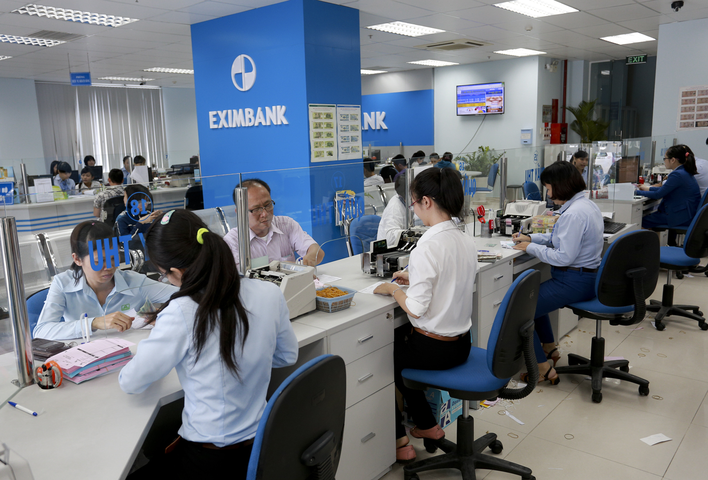 Eximbank l&ecirc;n tiếng về chủ trương dời trụ sở- Ảnh 1.