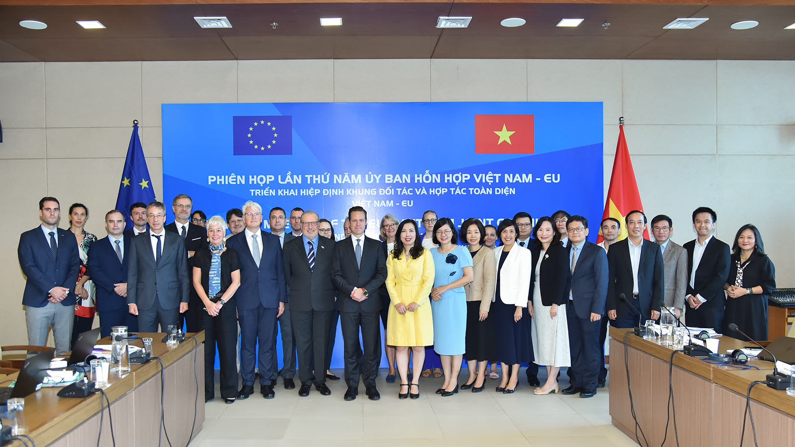Việt Nam - EU nhất tr&iacute; phối hợp n&acirc;ng cấp quan hệ song phương- Ảnh 1.