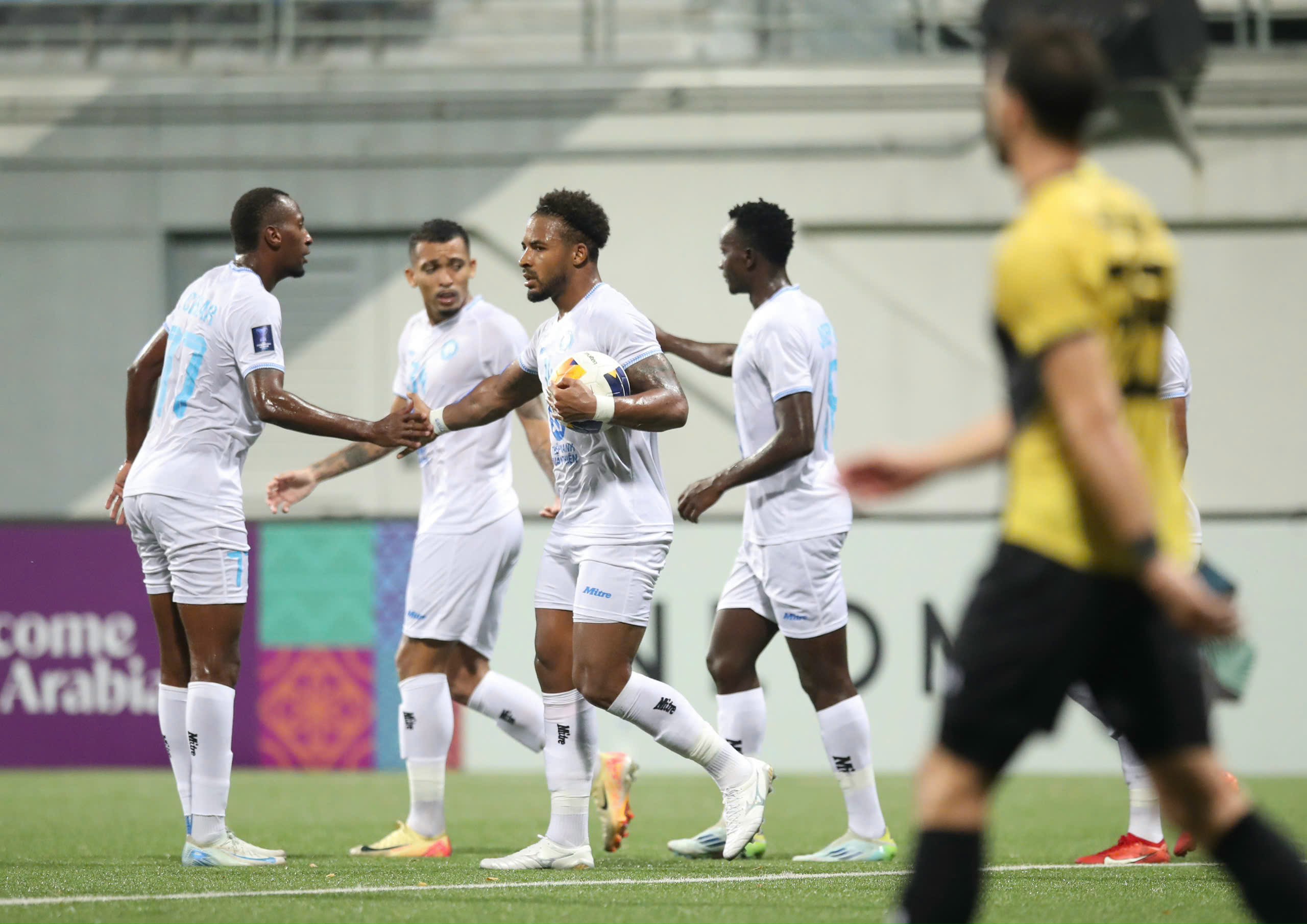 ĐKVĐ V-League cầm hòa đội bóng của Singapore- Ảnh 6.