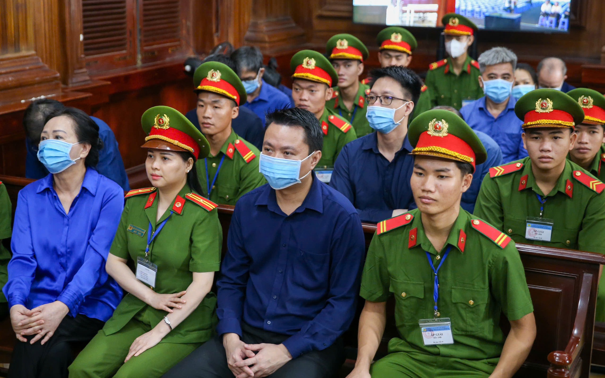 Những giọt nước mắt chảy ngược