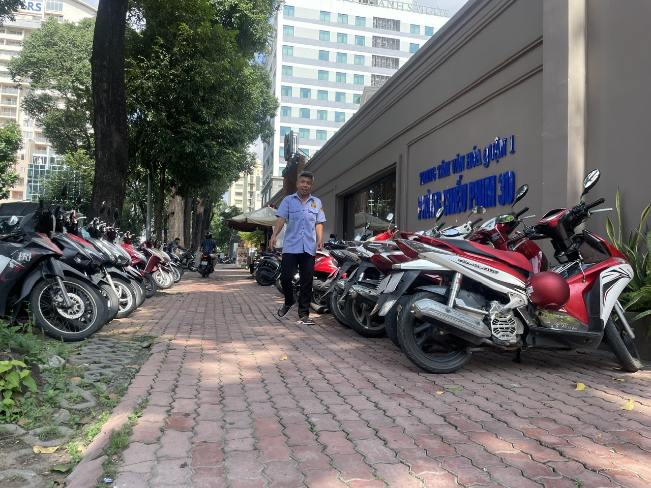 Quận 1: Th&ecirc;m 41 tuyến đường sẽ thu ph&iacute; sử dụng vỉa h&egrave;- Ảnh 2.