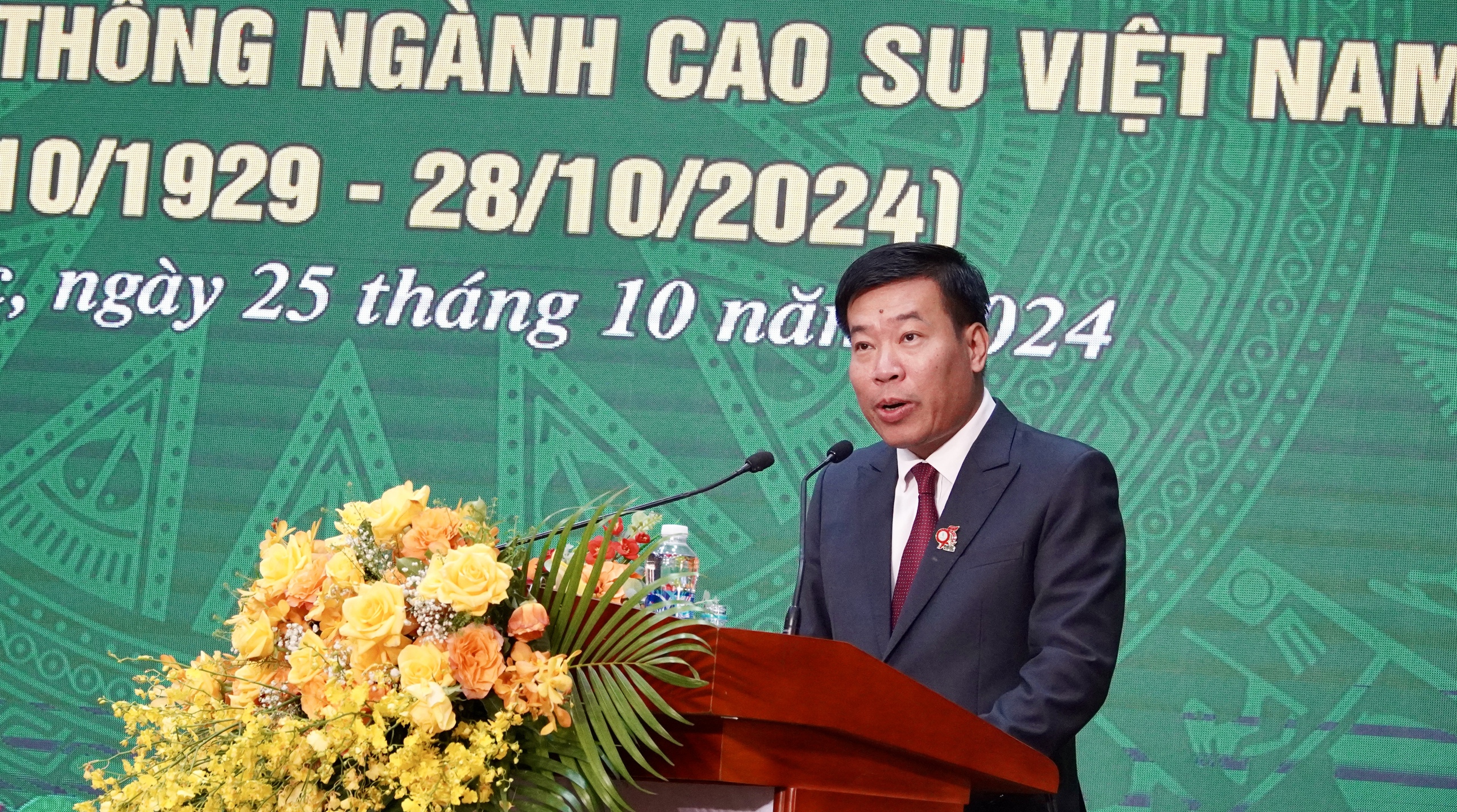 "Vàng trắng" tạo nguồn lực dựng xây quê hương- Ảnh 2.