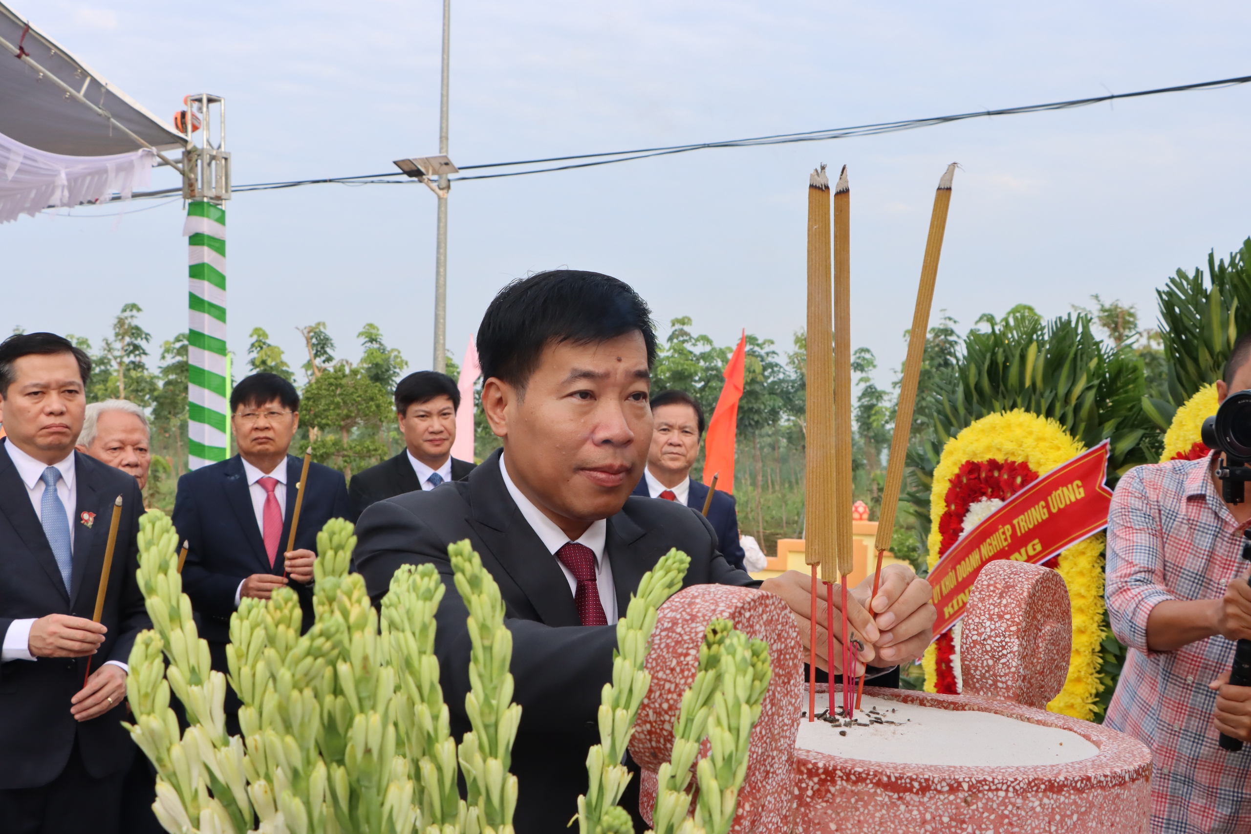 "Vàng trắng" tạo nguồn lực dựng xây quê hương- Ảnh 8.