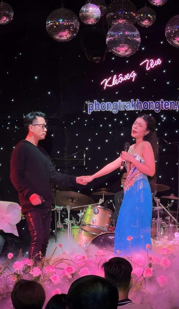 H&agrave;nh tr&igrave;nh 25 năm ca h&aacute;t đầy cảm x&uacute;c của Uy&ecirc;n Trang- Ảnh 1.