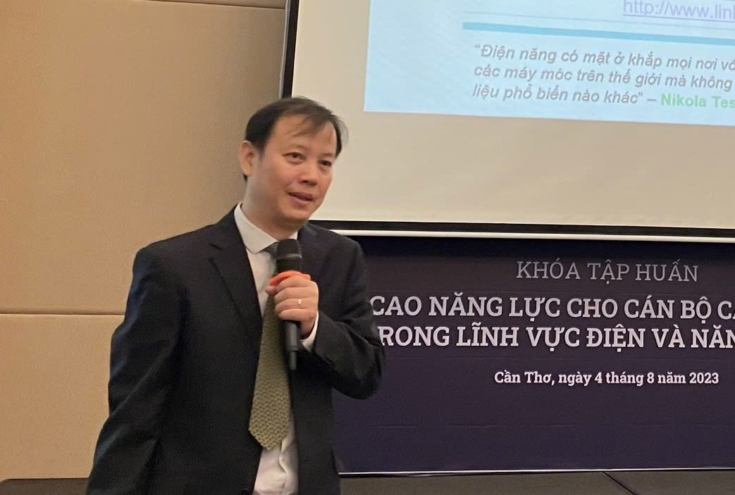 TS Th&aacute;i Do&atilde;n Ho&agrave;ng Cầu