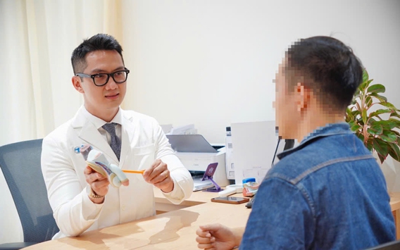 Người trẻ giảm ham muốn "chuyện ấy", vì sao?