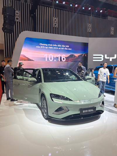 Một mẫu &ocirc; t&ocirc; điện của h&atilde;ng xe Trung Quốc BYD được giới thiệu tại Triển l&atilde;m &Ocirc; t&ocirc; Việt Nam Ảnh: VĨNH T&Ugrave;NG