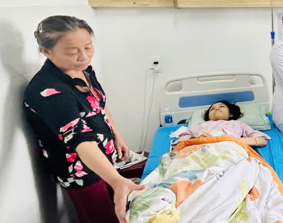 Dang dở ước mơ tuổi 17 v&igrave; ung thư "k&eacute;p"- Ảnh 1.