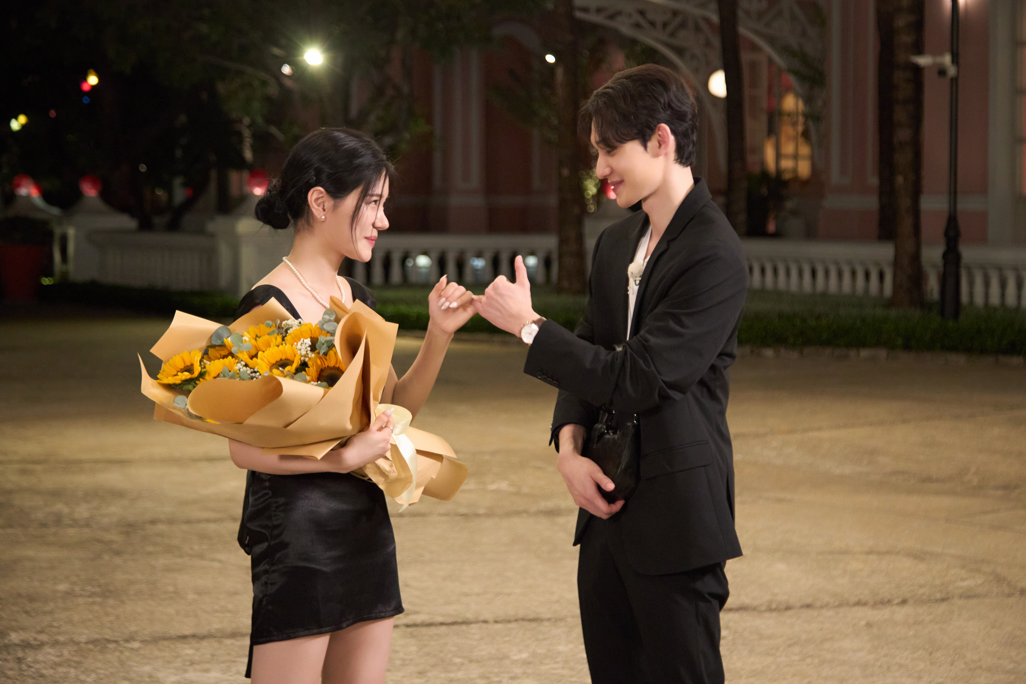 Rayeon đồng ý hẹn hò với Sung Ieon