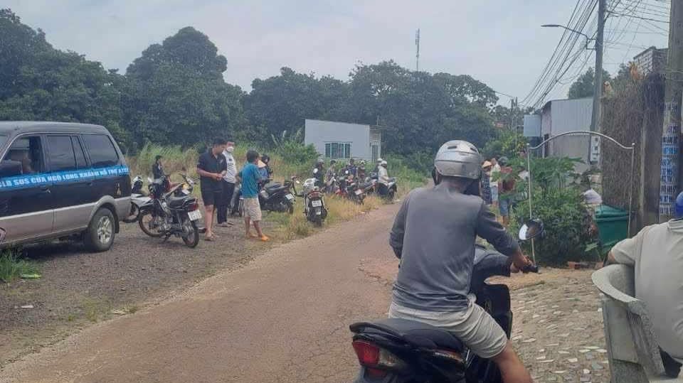 Thiếu ni&ecirc;n b&aacute;n v&eacute; số tử vong với nhiều vết thương tr&ecirc;n người ở Đồng Nai- Ảnh 1.