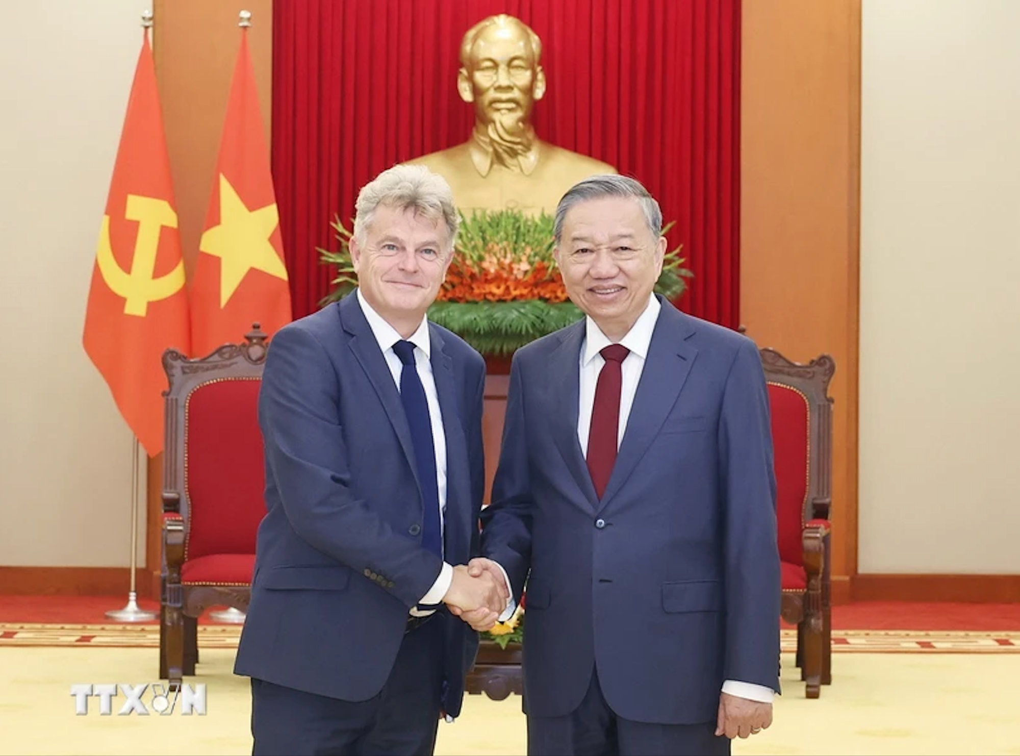 Tổng B&iacute; thư T&ocirc; L&acirc;m tiếp Đo&agrave;n cấp cao Đảng Cộng sản Ph&aacute;p- Ảnh 1.