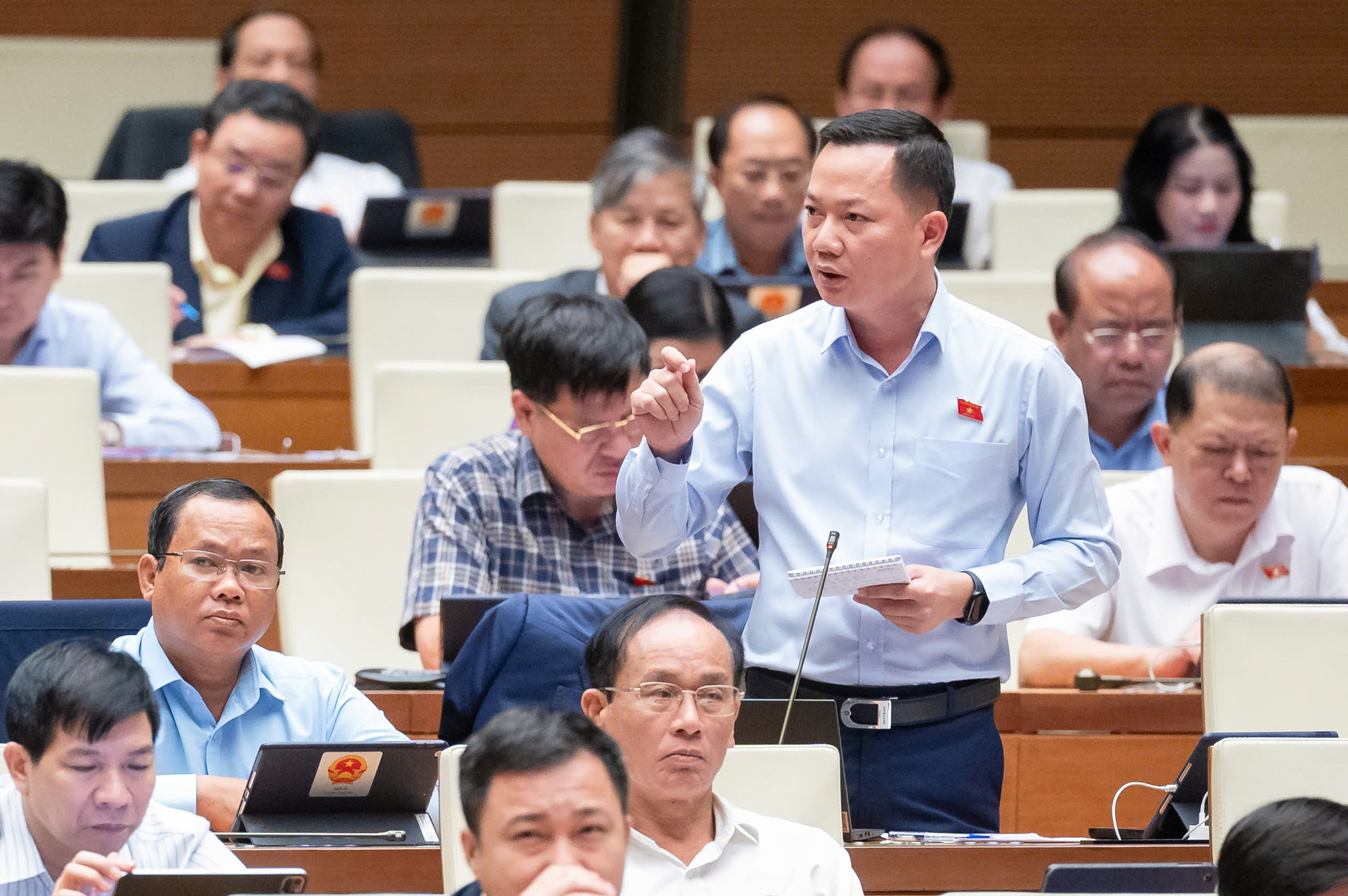 Đại biểu Quốc hội: Thế n&agrave;o l&agrave; &ldquo;kh&ocirc;ng hợp thức h&oacute;a c&aacute;c vi phạm&rdquo; dự &aacute;n bất động sản?- Ảnh 2.