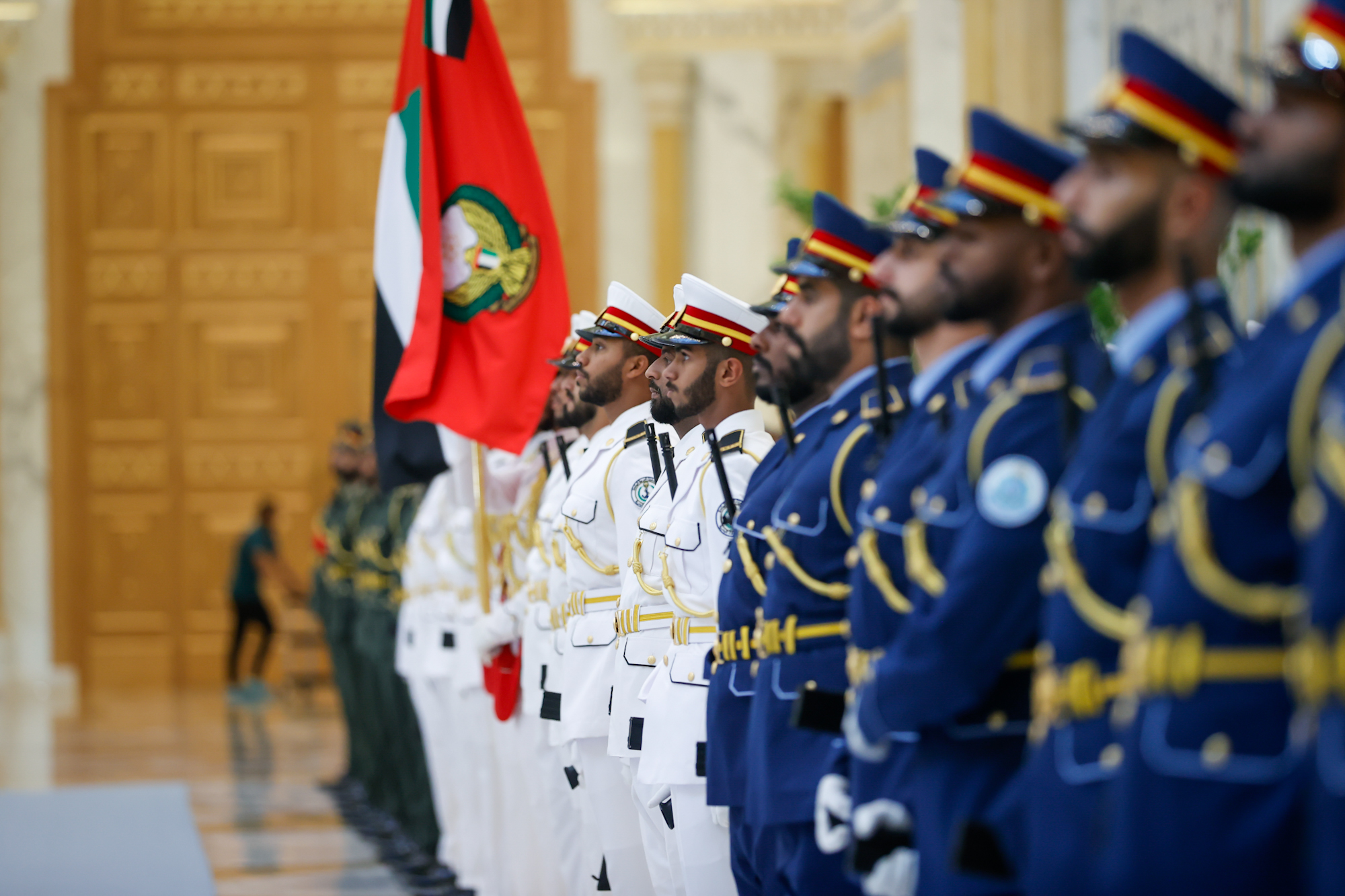 UAE bắn 21 phát đại bác chào đón Thủ tướng Phạm Minh Chính- Ảnh 7.