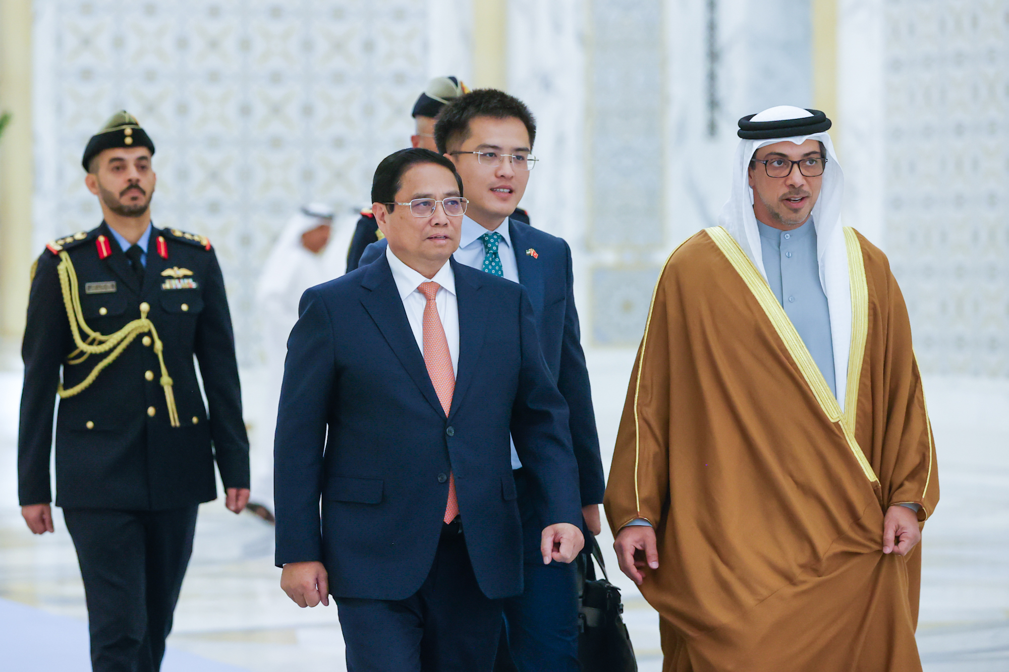 UAE bắn 21 phát đại bác chào đón Thủ tướng Phạm Minh Chính- Ảnh 3.