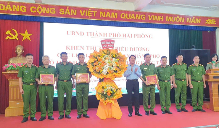 Chi tiết vụ đại ca đất cảng B&igrave;nh "đen" nổ s&uacute;ng thanh trừng "đối thủ"- Ảnh 3.