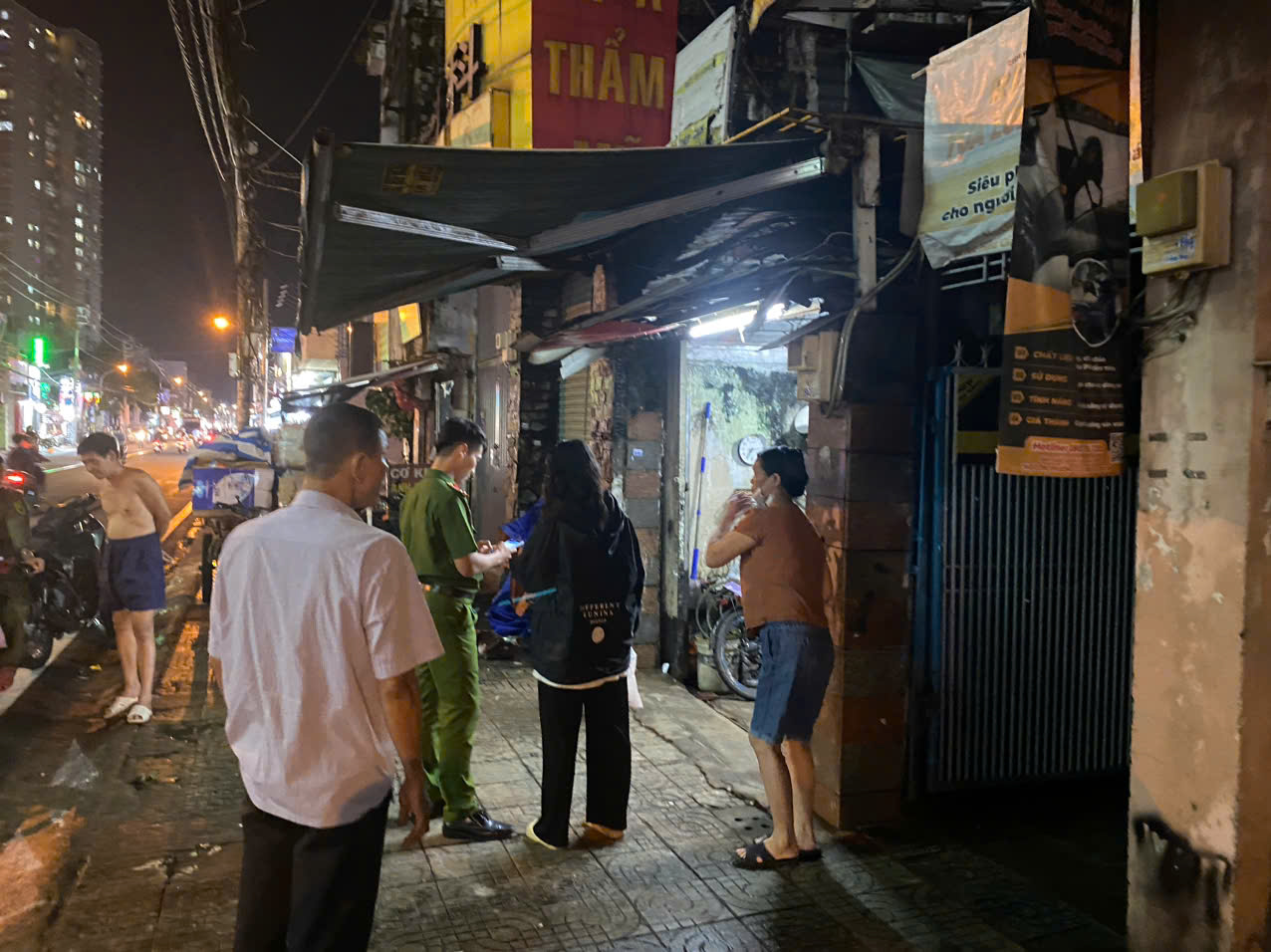 Sau tiếng nổ lớn, một người bị bỏng- Ảnh 2.