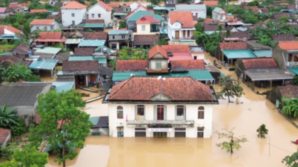 Mưa giảm nhưng nước r&uacute;t chậm, người d&acirc;n "rốn lũ" Lệ Thủy vẫn lo &acirc;u- Ảnh 6.