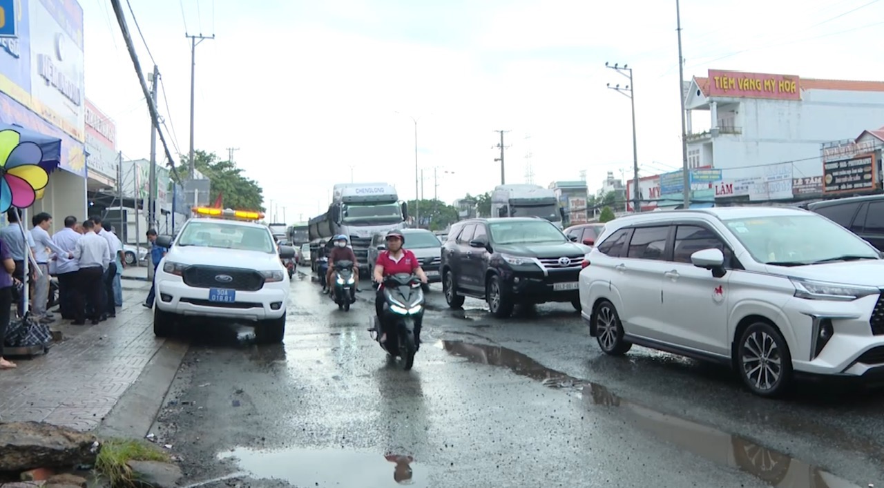 Sớm sửa Quốc lộ 51 qua Đồng Nai, Bà Rịa-Vũng Tàu lồi lõm, "ổ voi, ổ gà"- Ảnh 7.