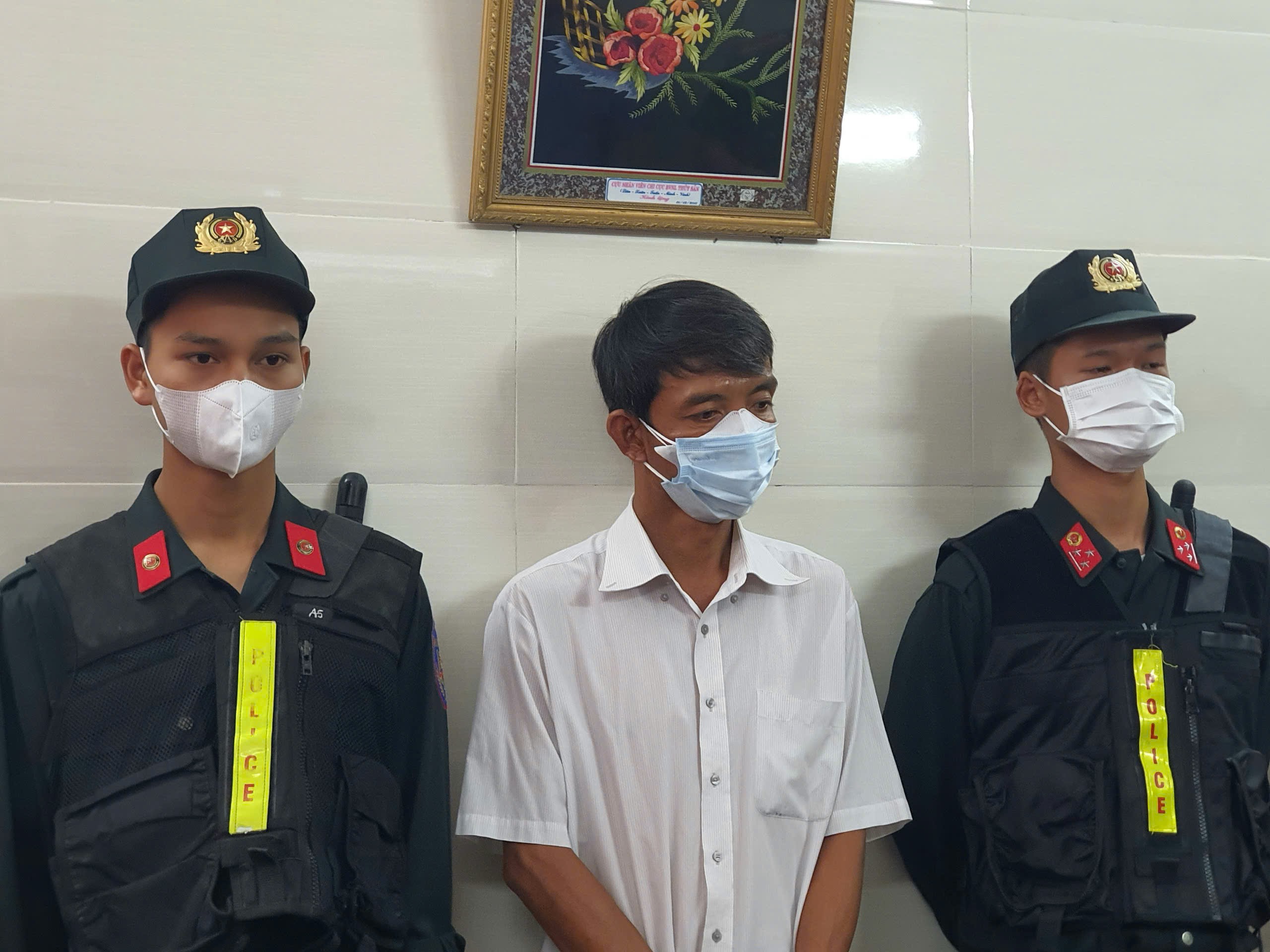 C&ocirc;ng an th&ocirc;ng tin vụ bắt 4 đăng kiểm vi&ecirc;n t&agrave;u c&aacute; ở Thừa Thi&ecirc;n - Huế- Ảnh 2.