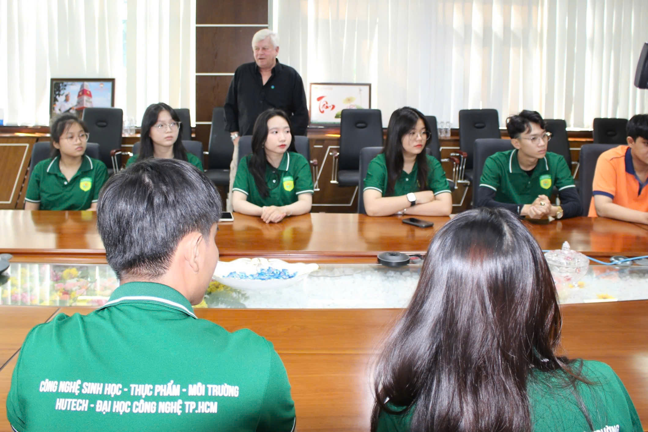 Sinh vi&ecirc;n Hutech tham quan VWS- Ảnh 1.