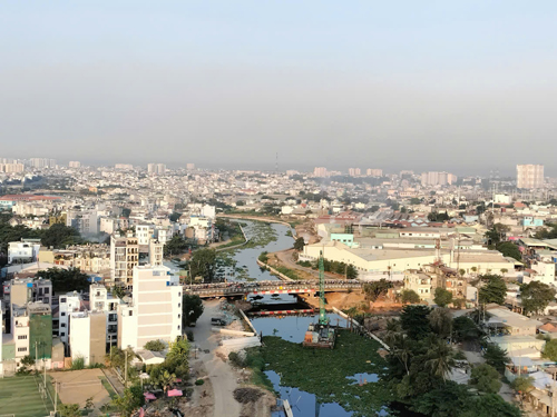 Bảng giá đất được đánh giá giúp công tác giải ngân đầu tư công chuyển biến tốt. Trong ảnh: Công trường kênh Tham Lương - Bến Cát - rạch Nước Lên Ảnh: QUỐC ANH