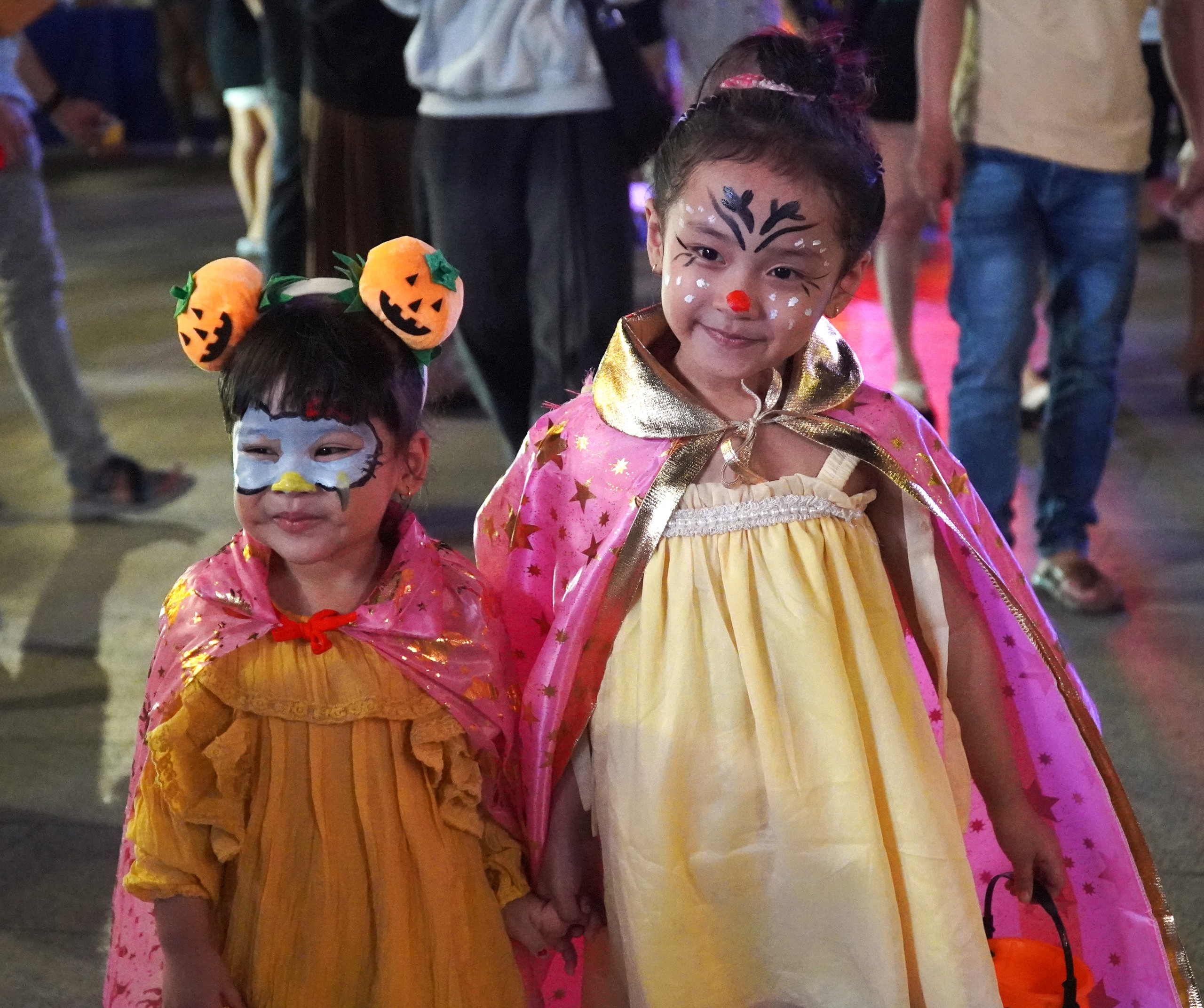 Dịch vụ vẽ ho&aacute; trang Halloween bội thu tại phố đi bộ Nguyễn Huệ- Ảnh 8.