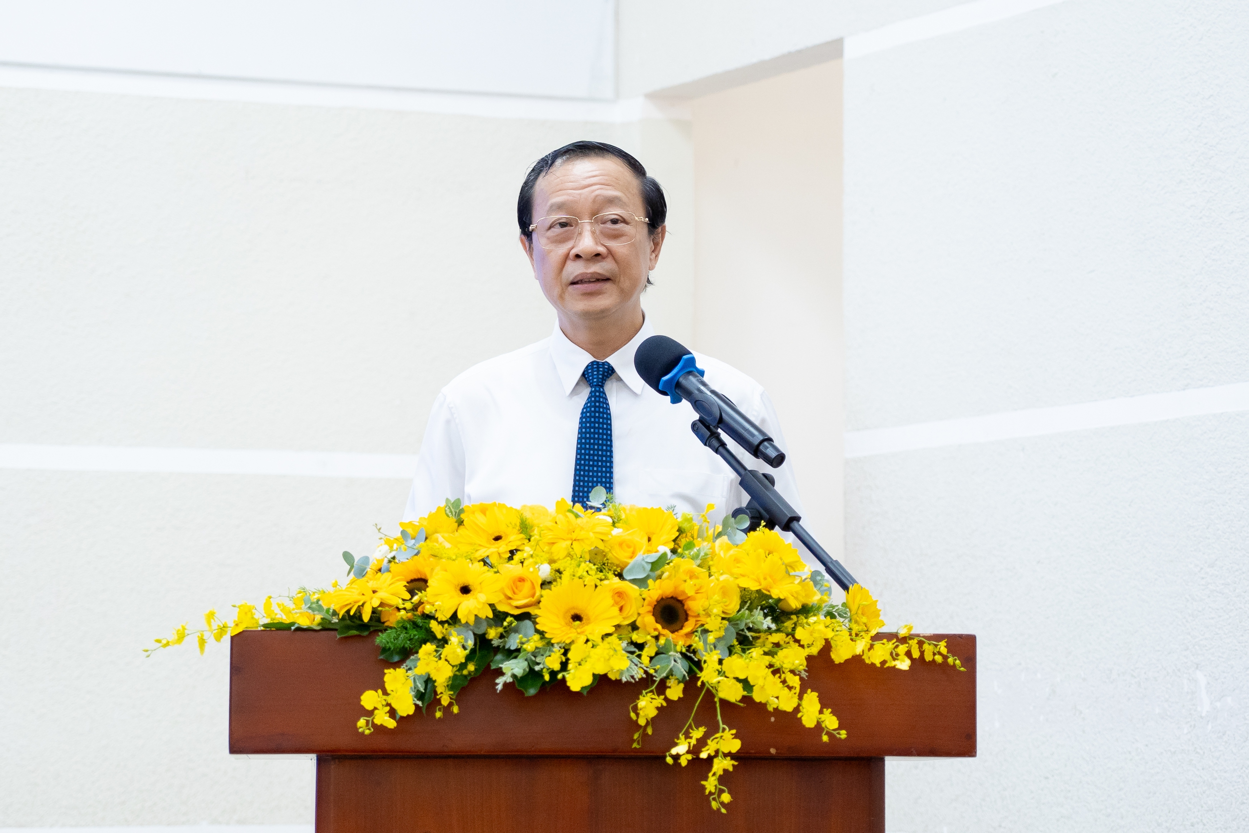 Bộ GD-ĐT: Địa phương bốc thăm m&ocirc;n thi thứ 3 v&agrave;o lớp 10 để tr&aacute;nh học lệch- Ảnh 1.