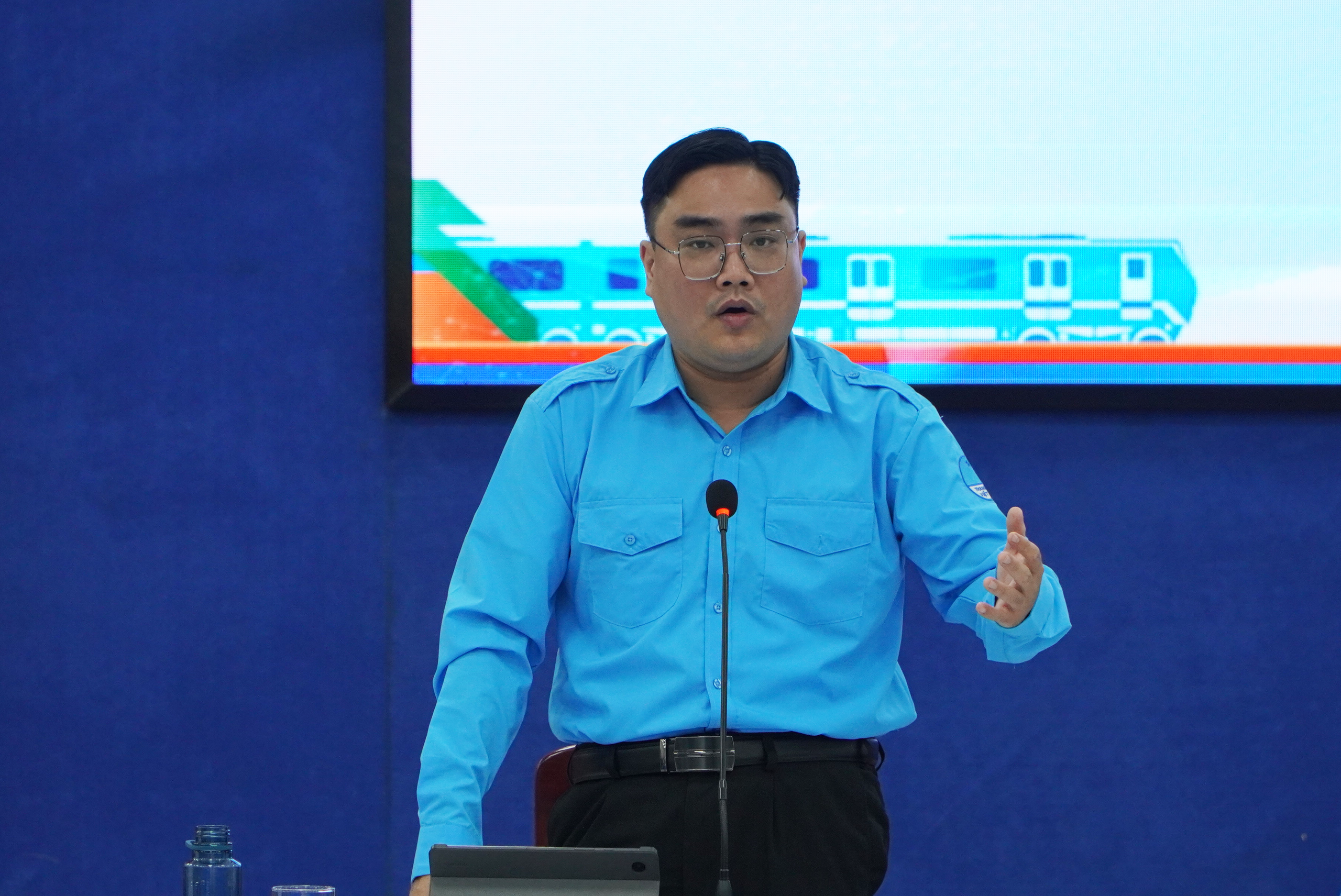 Nguyễn Th&uacute;c Th&ugrave;y Ti&ecirc;n, Phương Mỹ Chi l&agrave; đại biểu dự Đại hội Hội Li&ecirc;n hiệp Thanh ni&ecirc;n TP HCM- Ảnh 1.