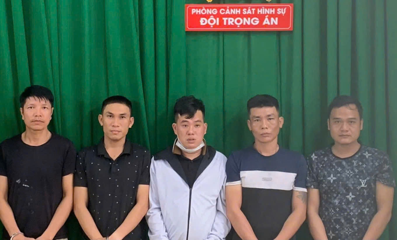 C&ocirc;ng an TP HCM triệt ph&aacute; nh&oacute;m &ldquo;si&ecirc;u trộm&rdquo;, c&oacute; đối tượng từng ở t&ugrave; 19 năm- Ảnh 1.
