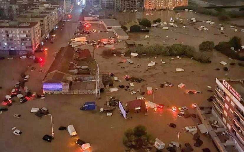 Giải m&atilde; trận lũ kinh ho&agrave;ng tại T&acirc;y Ban Nha