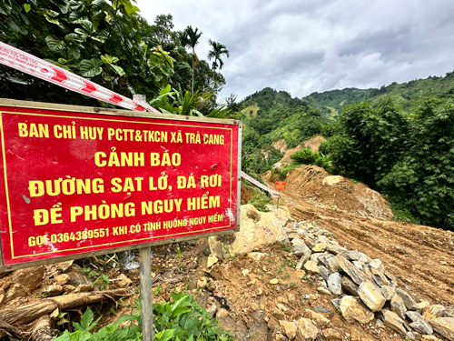 Cảnh b&aacute;o nguy cơ sạt lở tại x&atilde; Tr&agrave; Cang, huyện Nam Tr&agrave; My, tỉnh Quảng Nam