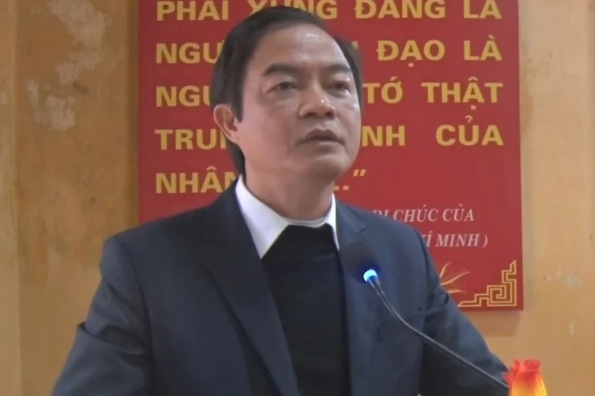 Bắt một Ph&oacute; chủ tịch UBND huyện- Ảnh 1.