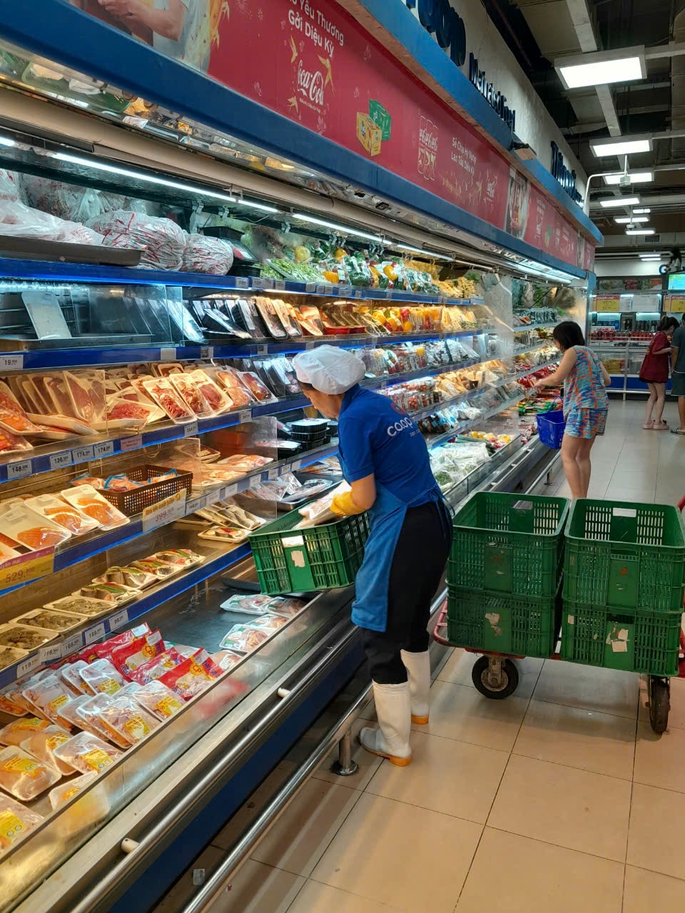 Cuộc thi &ldquo;Tự h&agrave;o h&agrave;ng Việt&rdquo;: C&Oacute; CO.OPMART, KH&Ocirc;NG LO KHAN HIẾM H&Agrave;NG SAU B&Atilde;O - Ảnh 1.