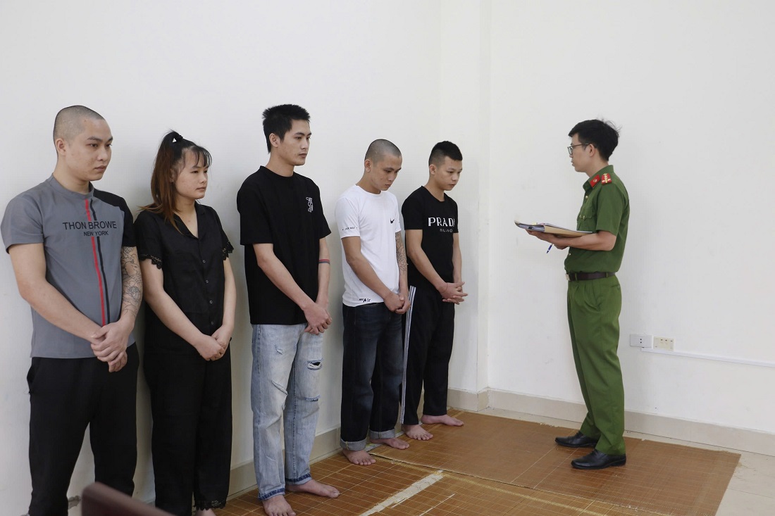 Tin lời bạn g&aacute;i "Quỳnh Ch&acirc;u" tr&ecirc;n mạng, người đ&agrave;n &ocirc;ng mất gần 19 tỉ đồng- Ảnh 1.
