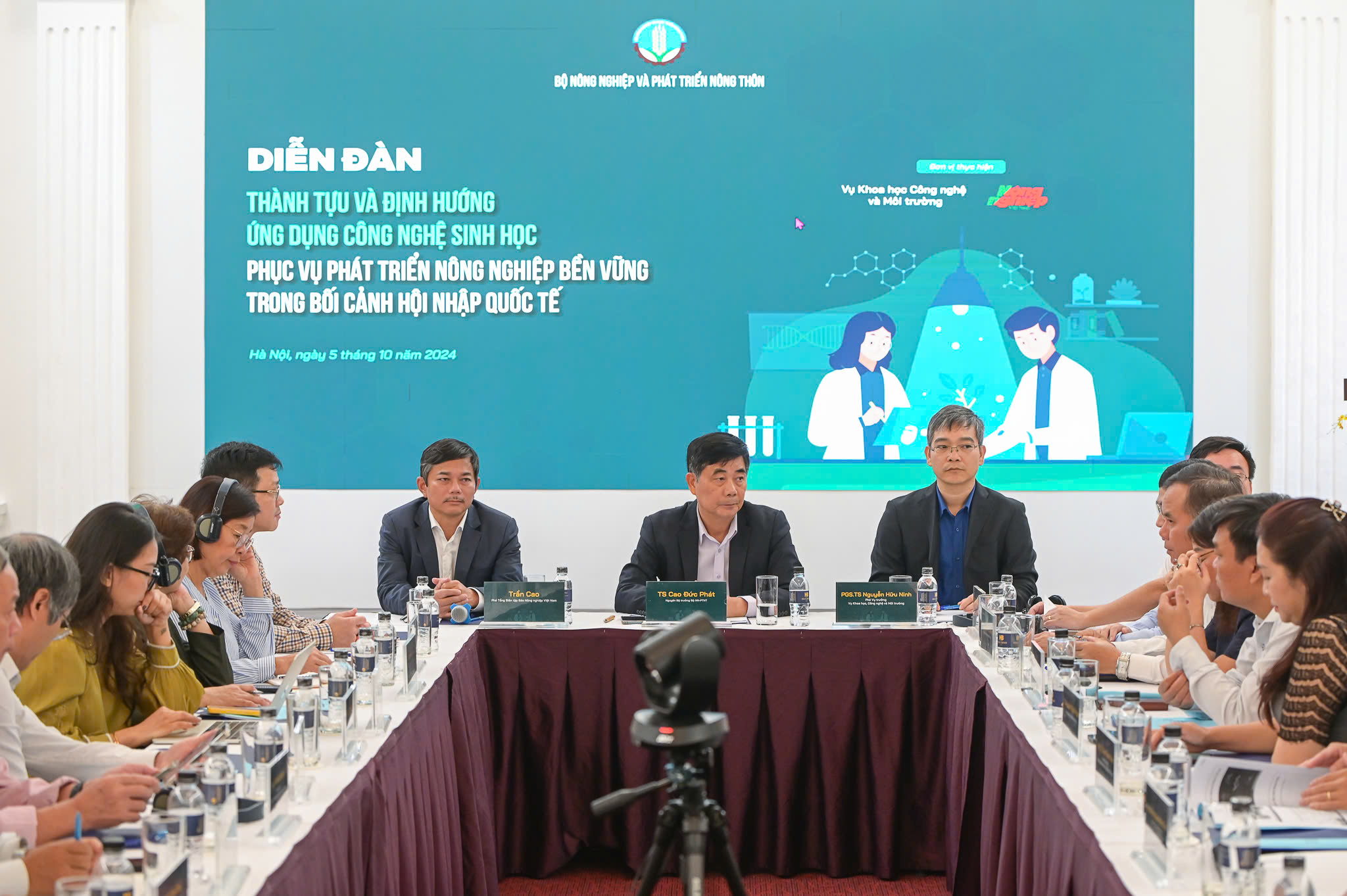 Đưa công nghệ sinh học Việt Nam bắt kịp với thế giới- Ảnh 1.