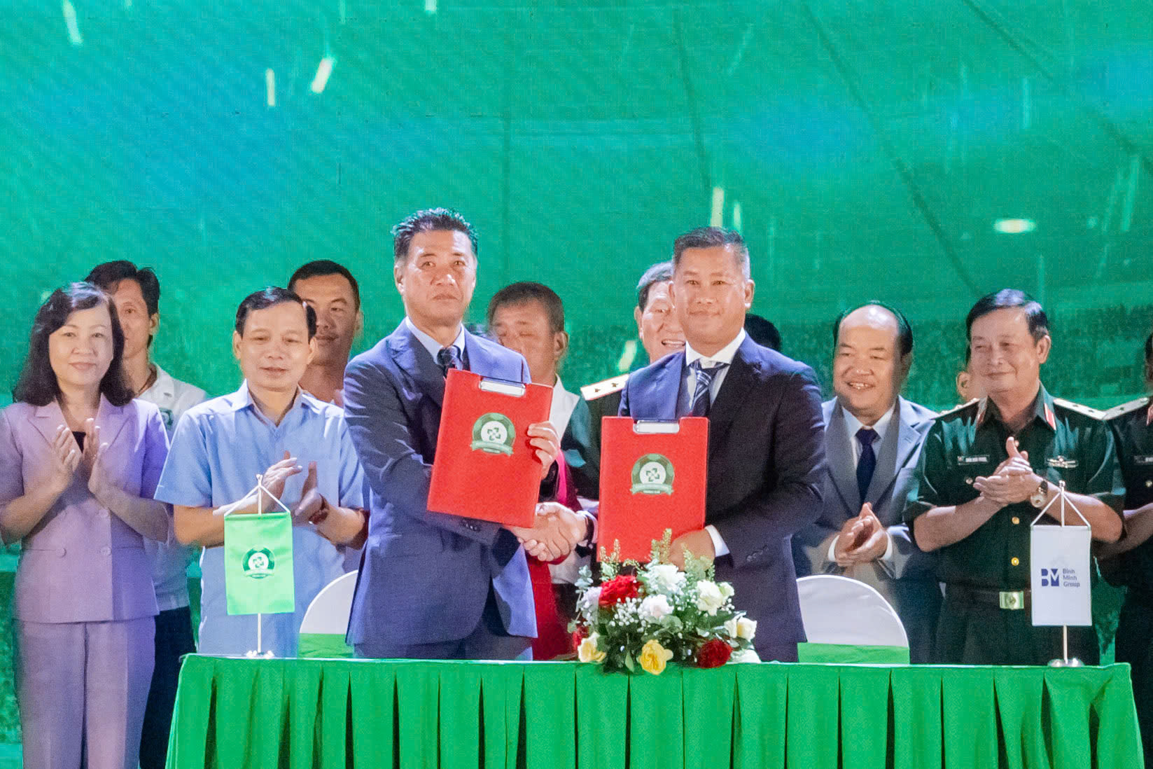 HLV Park Hang-seo h&agrave;o hứng trong ng&agrave;y ra mắt Học viện b&oacute;ng đ&aacute; B&igrave;nh Phước- Ảnh 2.