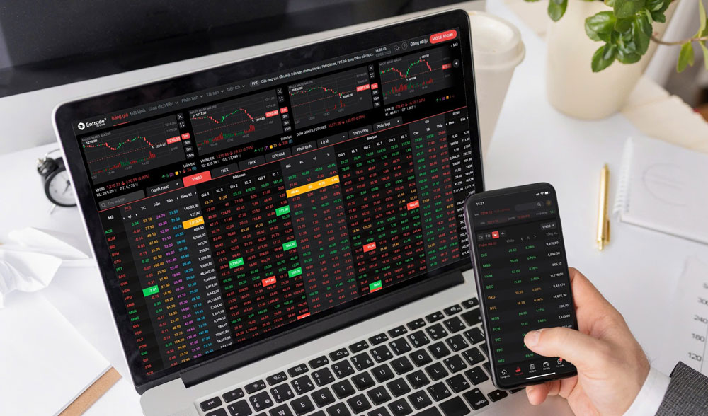 Nhiều nh&agrave; đầu tư cảm thấy bất lực trước những biến động của VN-Index thời gian gần đ&acirc;y. Ảnh: LAM GIANG