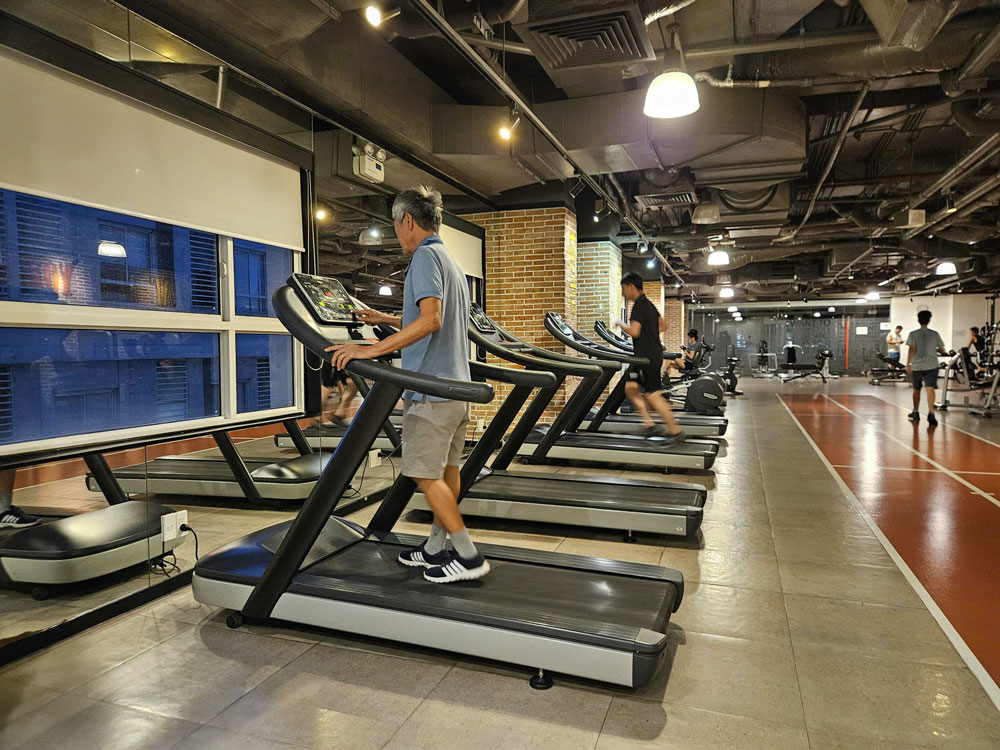 Tất cả chi nh&aacute;nh của Fit24 tạm ngừng hoạt động. Ảnh: Lam Giang