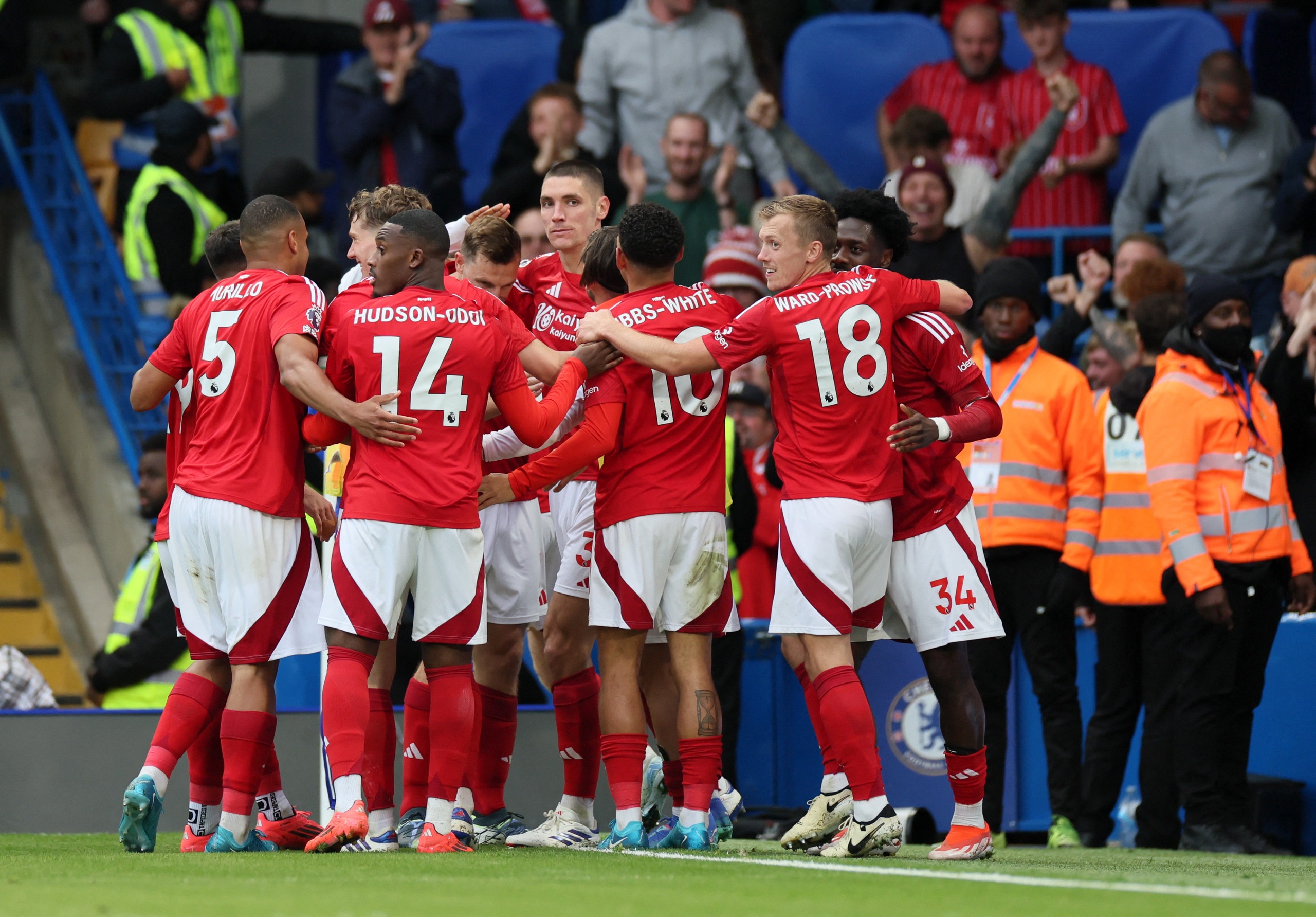 Cầm ch&acirc;n Aston Villa, Man United n&iacute;u "ghế" thầy Ten Hag- Ảnh 4.