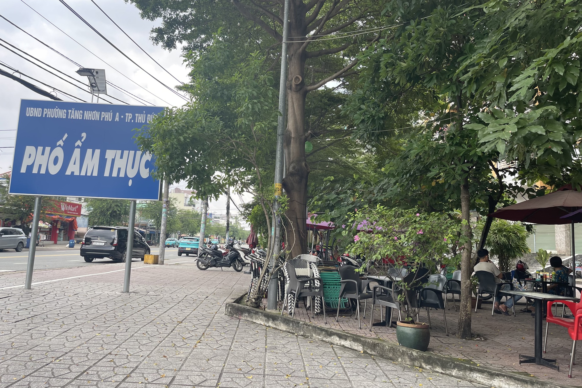 Bất chấp "lệnh" của phường, chung cư C5, C6 ở TP Thủ Đức vẫn bị lấn chiếm tr&agrave;n lan- Ảnh 6.