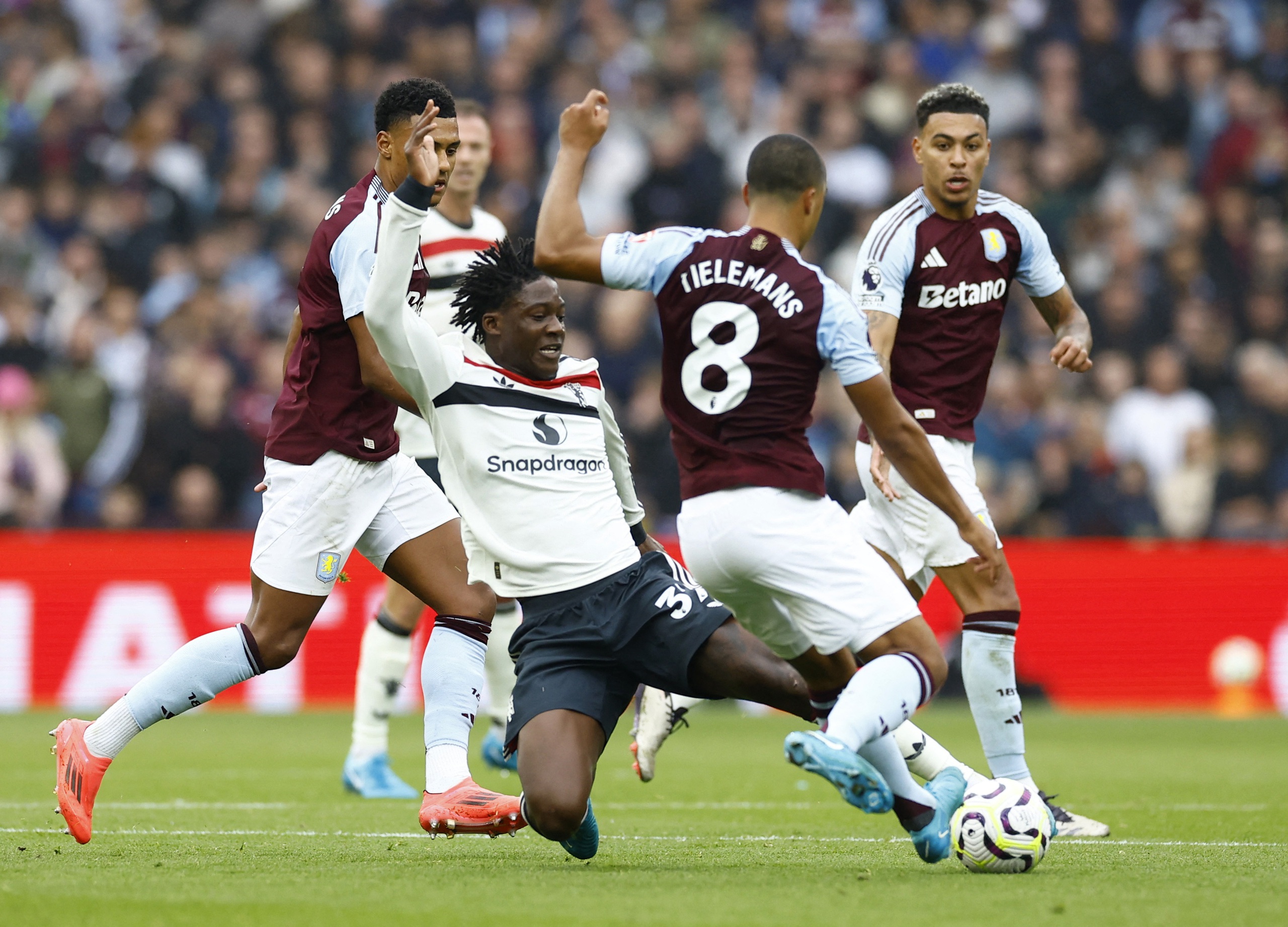 Cầm ch&acirc;n Aston Villa, Man United n&iacute;u "ghế" thầy Ten Hag- Ảnh 3.