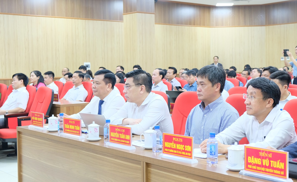 Thanh Hóa hướng tới chuyển đổi số, chuyển đổi xanh bền vững- Ảnh 2.