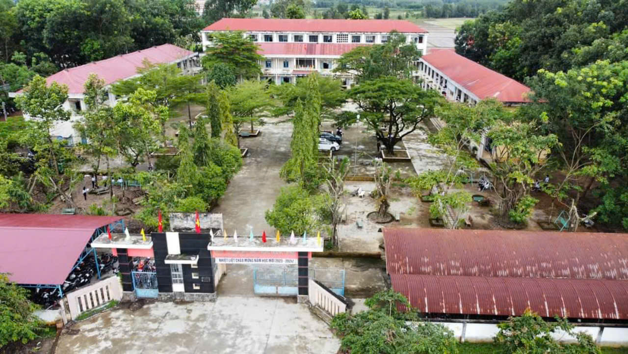 Đề nghị điều tra gi&aacute;o vi&ecirc;n, thủ quỹ nh&agrave; trường v&igrave; c&oacute; dấu hiệu chiếm đoạt tiền thu của học sinh- Ảnh 1.