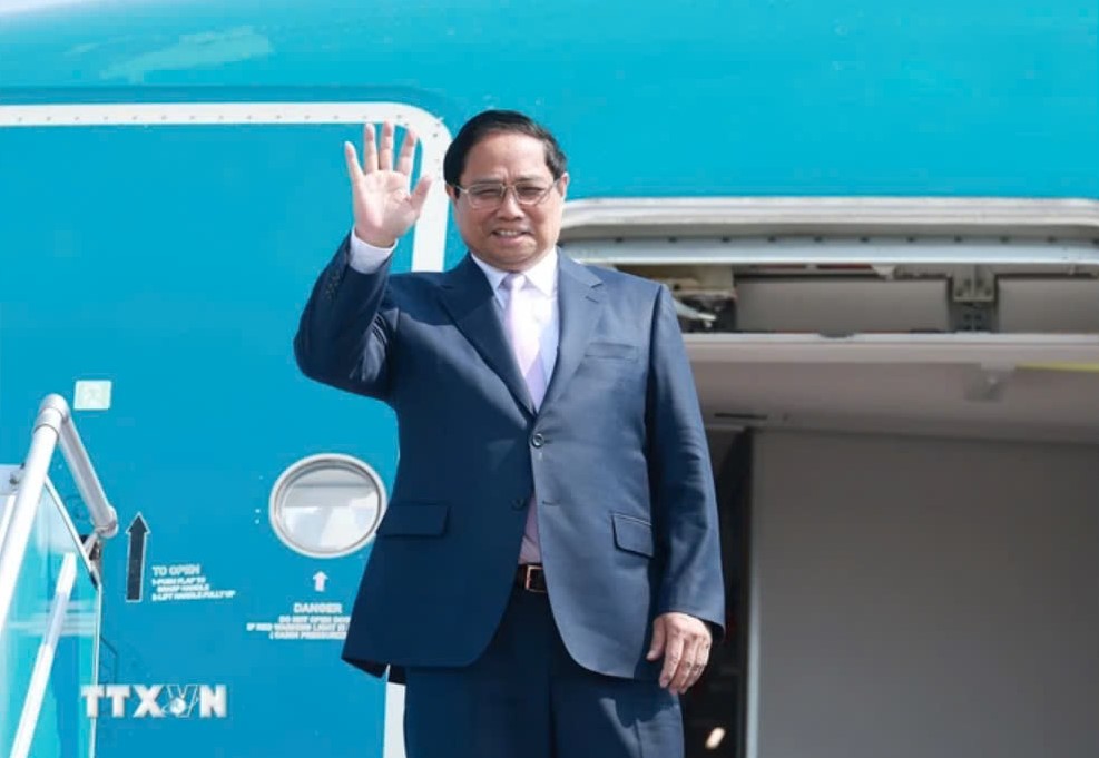 Thủ tướng Phạm Minh Ch&iacute;nh tới Vientiane dự Hội nghị Cấp cao ASEAN- Ảnh 2.