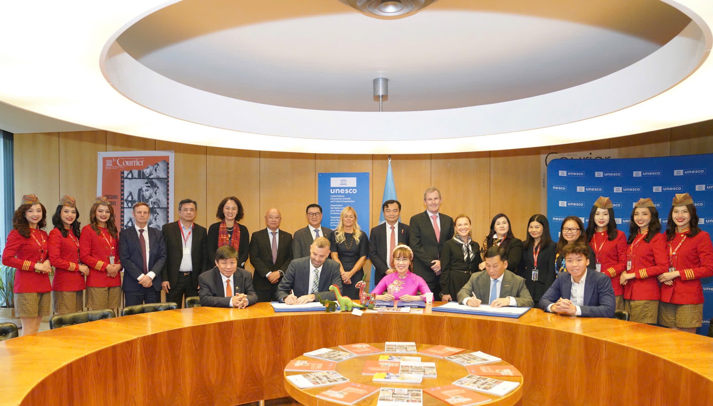 Tập đo&agrave;n SOVICO v&agrave; UNESCO k&iacute; kết văn kiện hợp t&aacute;c chiến lược 2025-2035- Ảnh 1.