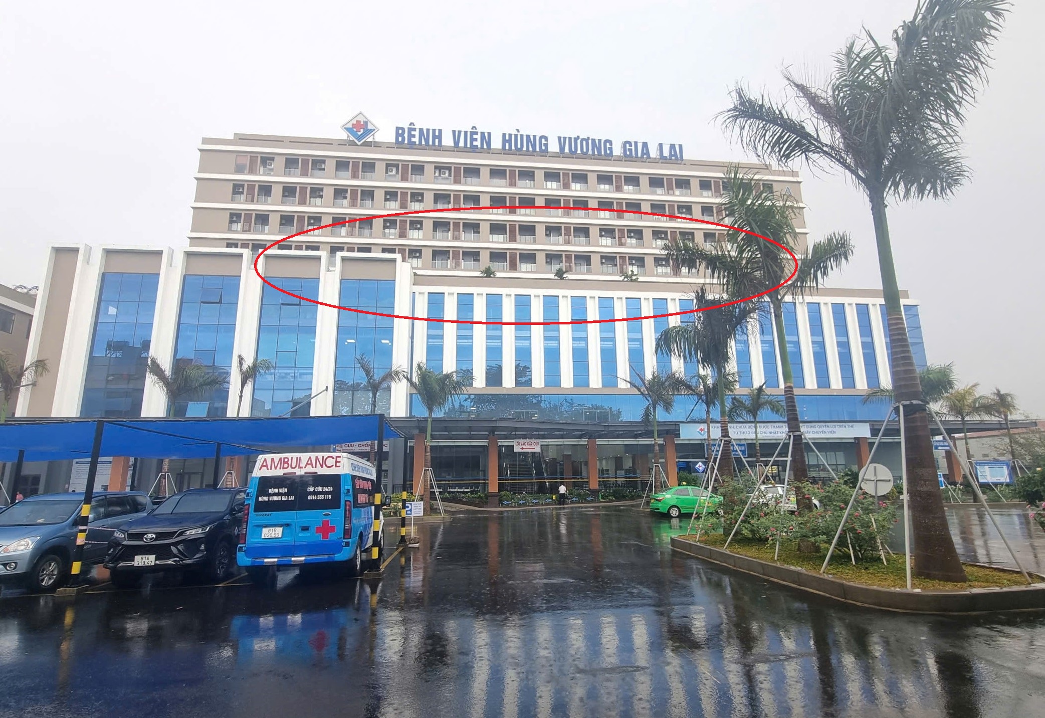 Nữ kế to&aacute;n rơi từ tầng 9 bệnh viện, tử vong tại chỗ- Ảnh 1.